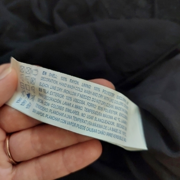 Forever 21 black boho top 3/4 sleeve with lace detail size small - Picture 4 of 5